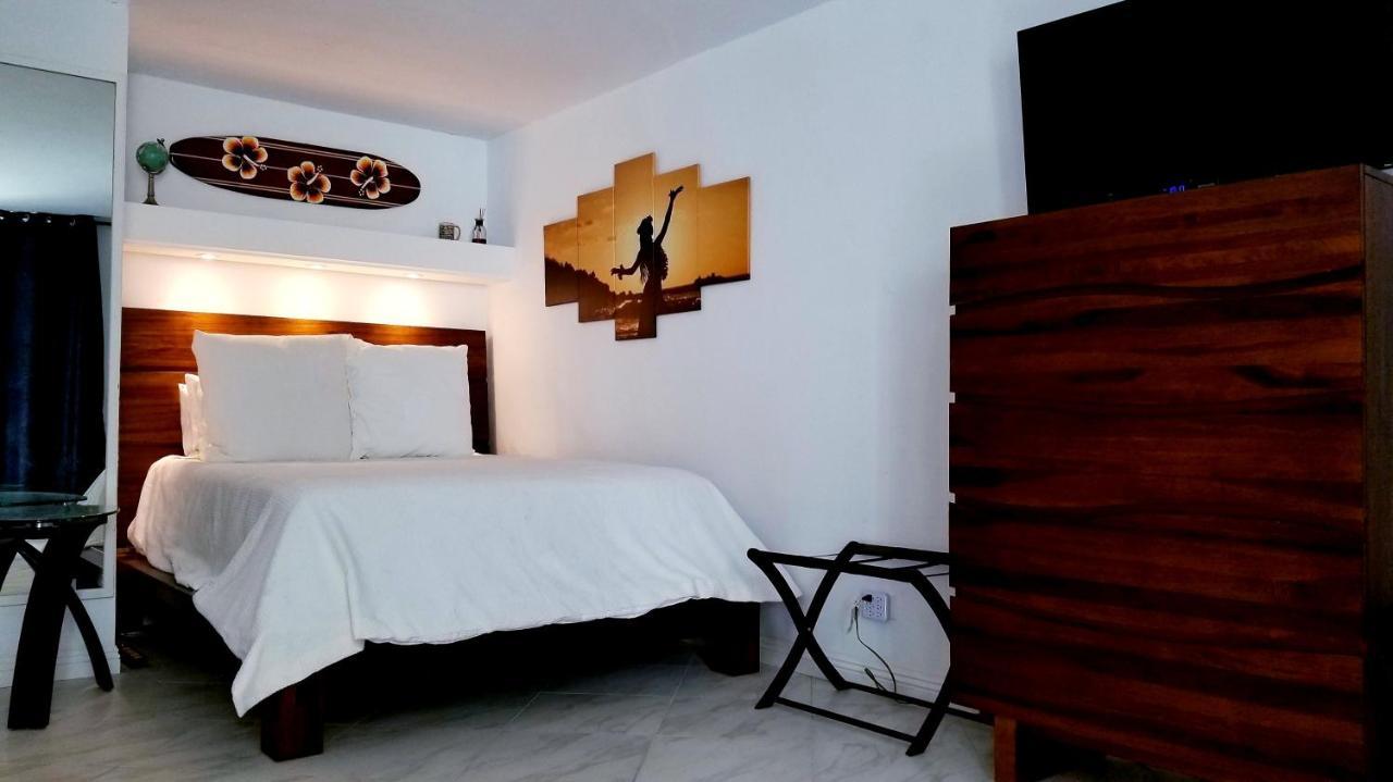 Downtown Hawaiian Theme Condo With Hot Tub, Pool & Beach - Kona Islander Inn Kailua-Kona Exterior photo