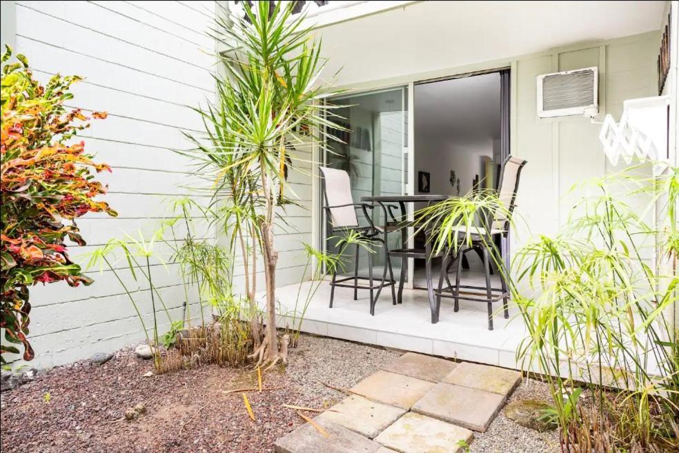 Downtown Hawaiian Theme Condo With Hot Tub, Pool & Beach - Kona Islander Inn Kailua-Kona Exterior photo